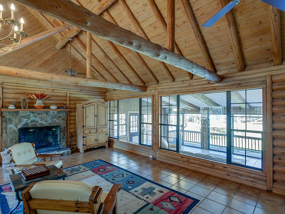 Log Home on Lake Asbury