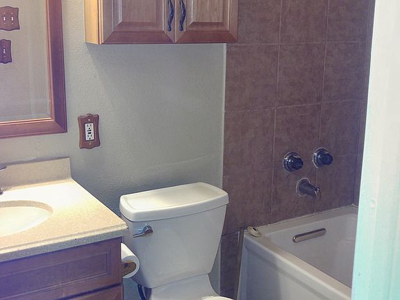 4th image of 913 Sproul Ct