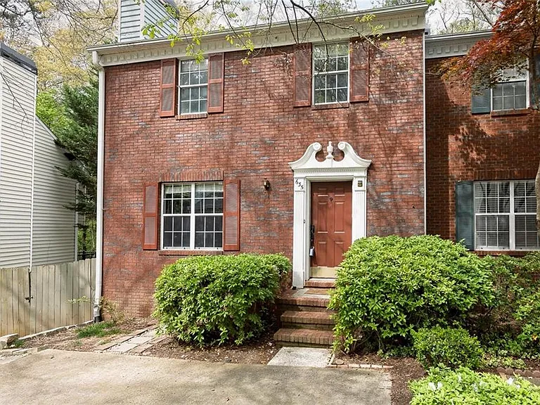 635 Anderson Walk — Photo 3