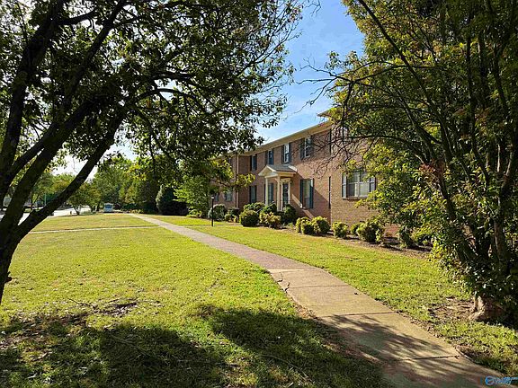 2nd image of 1208 Willowbrook Dr SE APT C