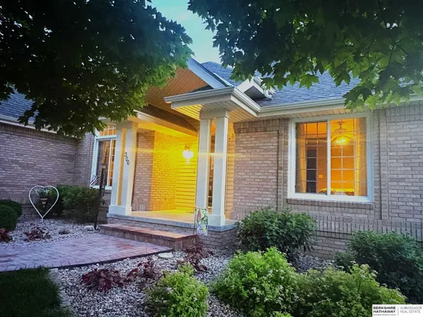 300 S Fillmore St, Papillion, NE 68046