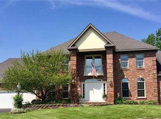 16 Dangelo Dr, Webster, NY 14580