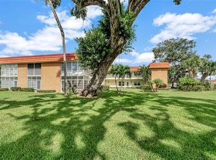 83 Crooked Tree Ln APT 102, Vero Beach, FL 32962
