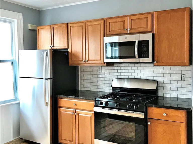 27 Harborview Ave #2 — Photo 4