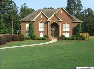 64 Woodbury Dr, Sterrett, AL 35147
