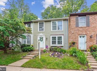 1646 Sierra Woods Dr, Reston, VA 20194