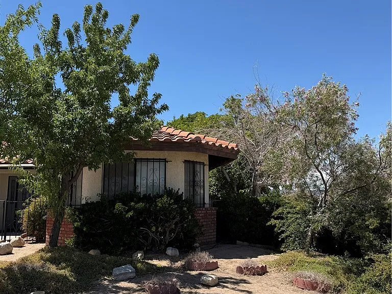 17378 Danbury Ave — Photo 2