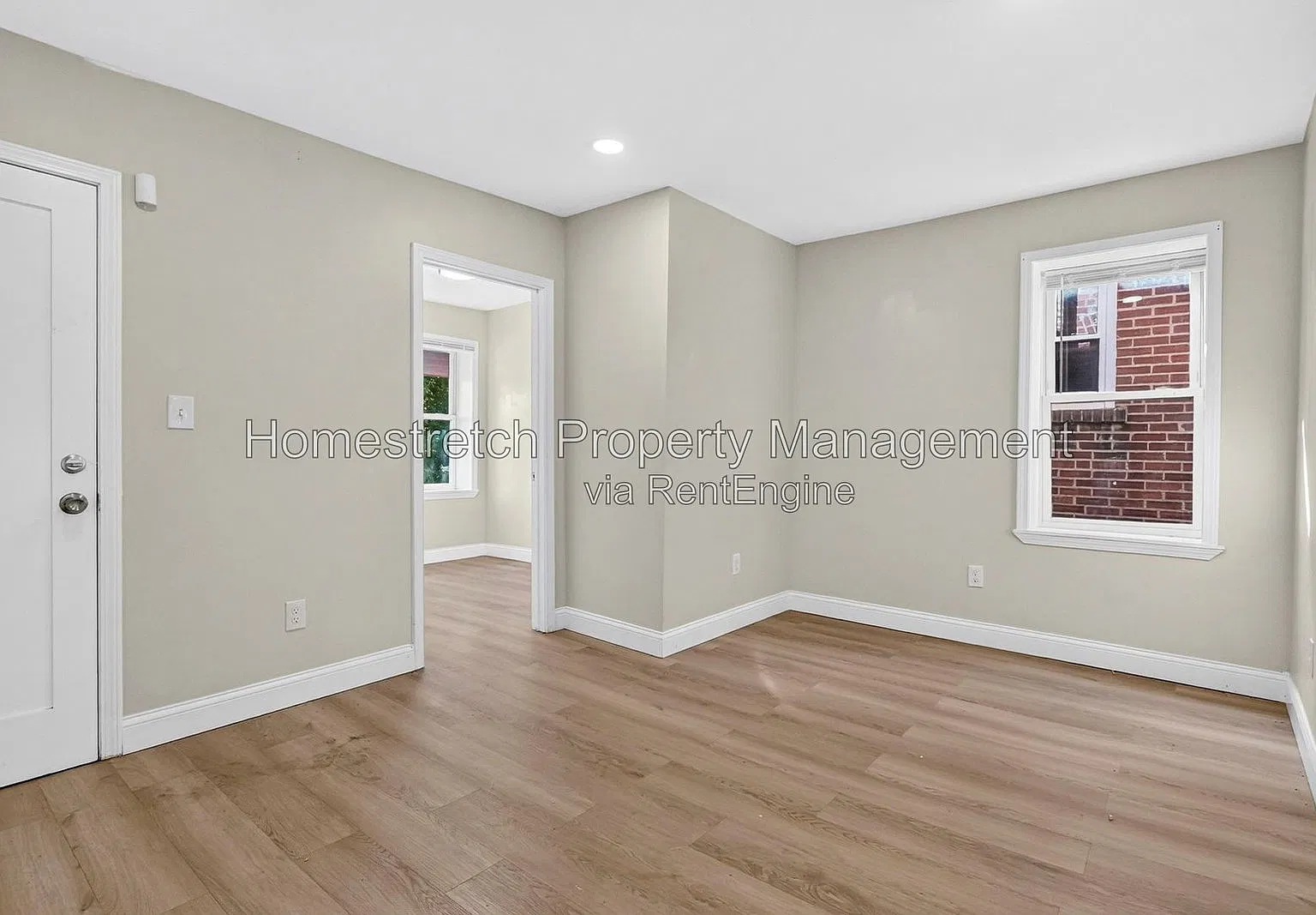 3 bed, 1.0 bath, 927 sqft, $1,295 — Photo 4
