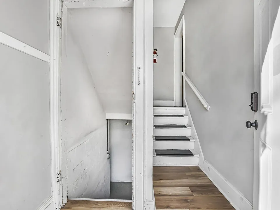 288 E 12th Ave #4