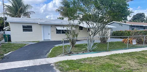 4961 NW 15th St Photo 1