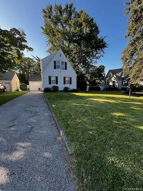 2 bed, 2.0 bath, 1200 sqft, $3,500 — Photo 2