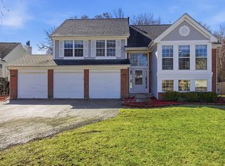 6349 Braxton Ct, Gurnee, IL 60031