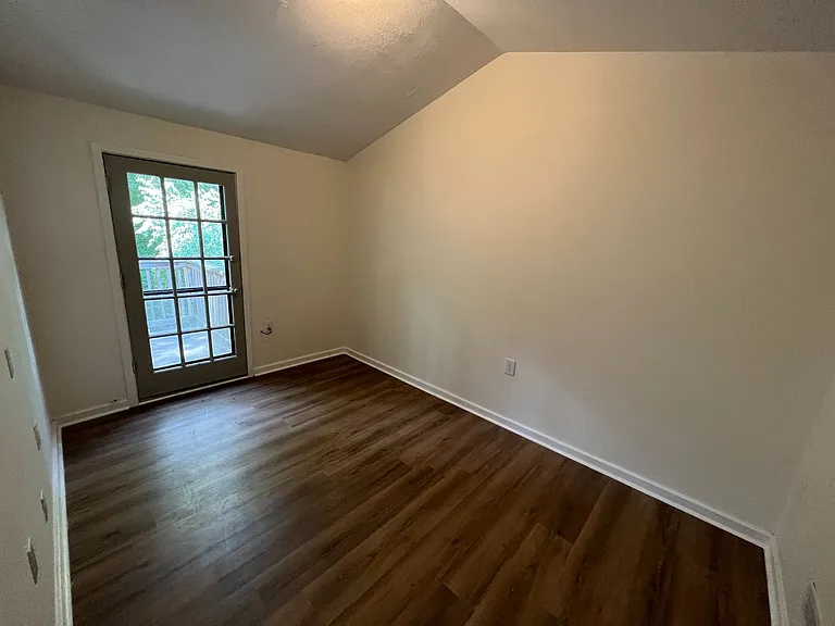 1304 Buckingham Rd — Photo 46
