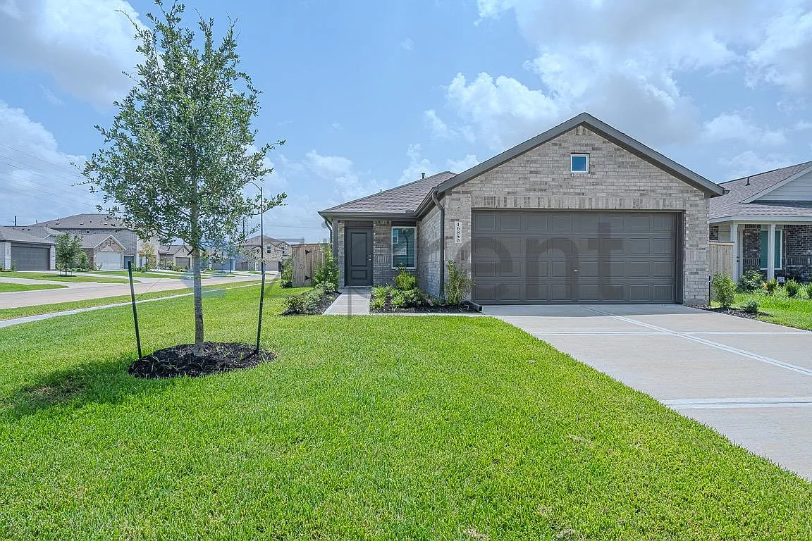3 bed, 1474 sqft, $1,990 — Photo 4