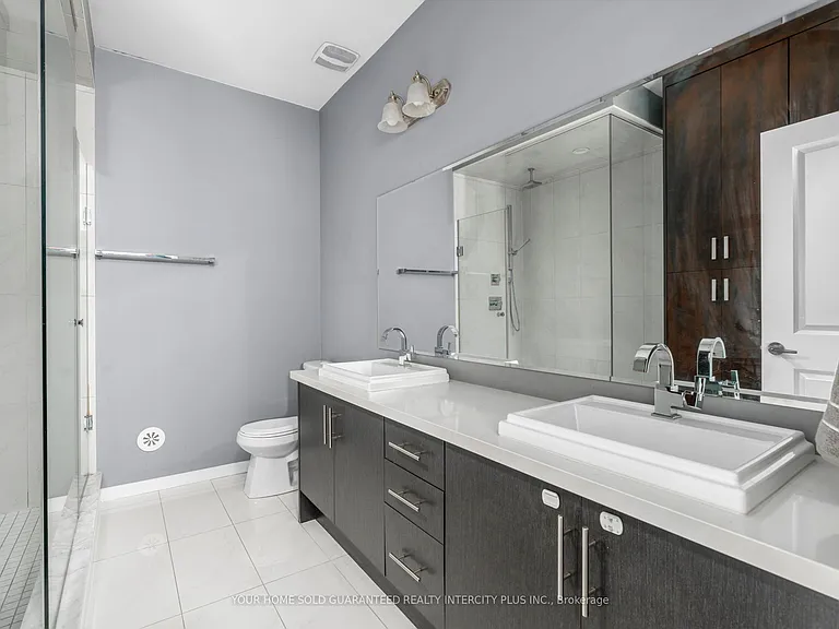 3910 Major Mackenzie Dr — Photo 32