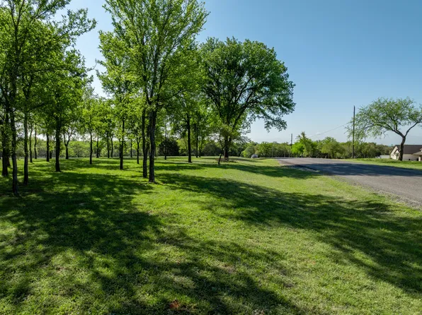 1628 White Bluff Dr, Whitney, TX 76692