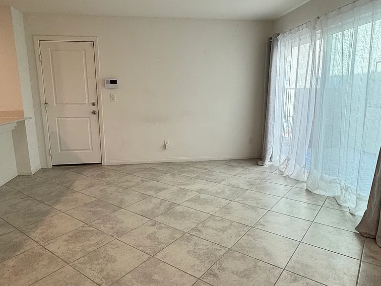 3535 Montepulciano Ln — Photo 17