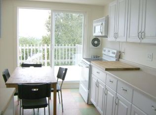 5038 17th Ave NE #4, Seattle, WA 98105