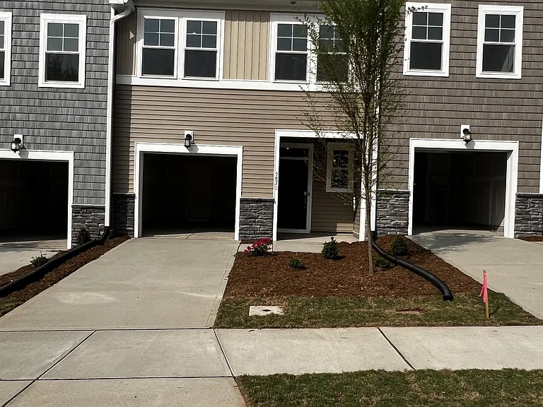 5871 Woodlawn Dr #1 — Photo 13
