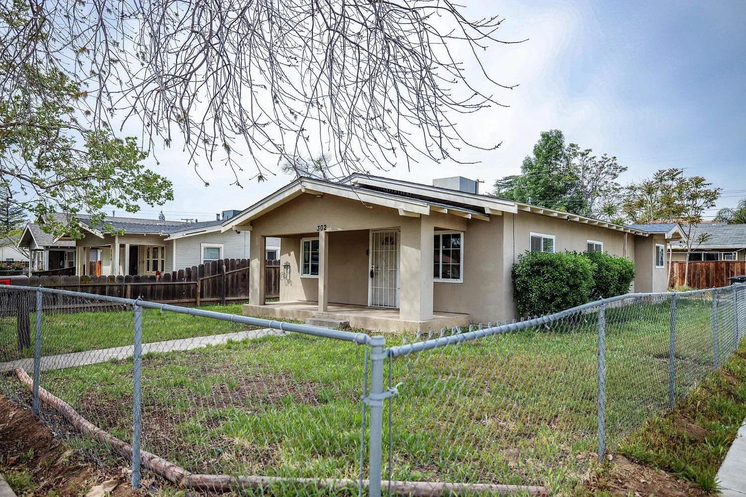 302 Walnut St photo 1