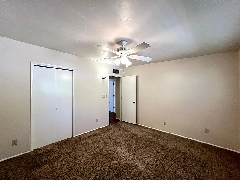 8655 E 24th Cir — Photo 23
