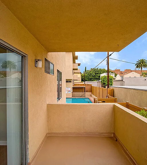 Los Robles Apartments — Photo 36