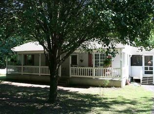 8225 Flatwoods Rd, Camden, TN 38320