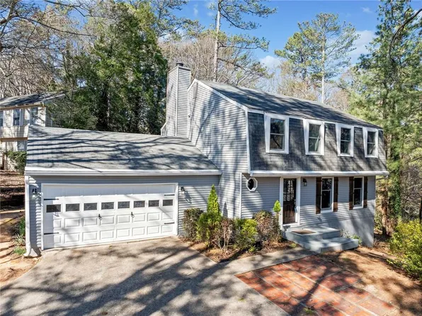 195 Sailwind Ct, Roswell, GA 30076