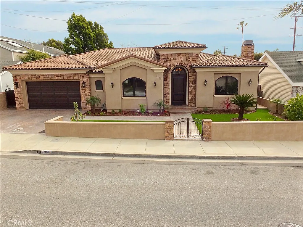 3 bed, 2678 sqft, $9,500 — Photo 1