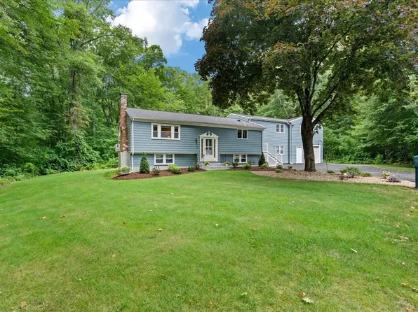 16 Park Ln, Norton, MA 02766