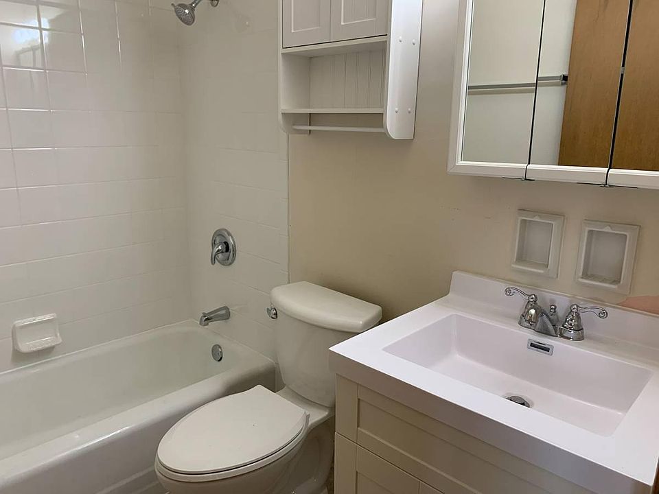 2nd image of 7180 Euston St #4