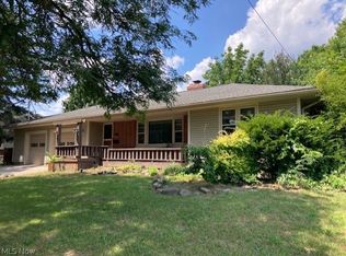 985 Carnegie Ave, Akron, OH 44314