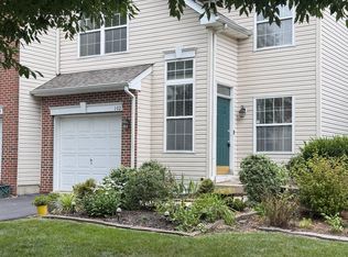 102 Hunt Club Dr, Collegeville, PA 19426