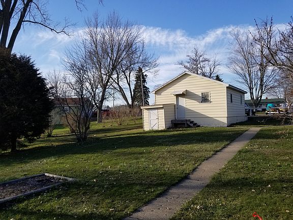 3rd image of 60264 N Lakeshore Dr