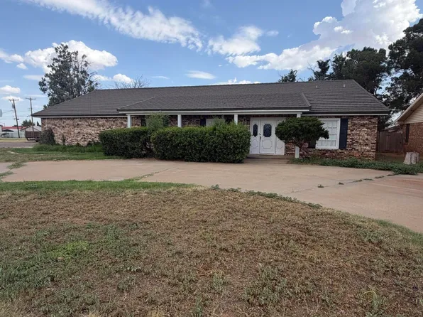 803 15th St, Seagraves, TX 79359