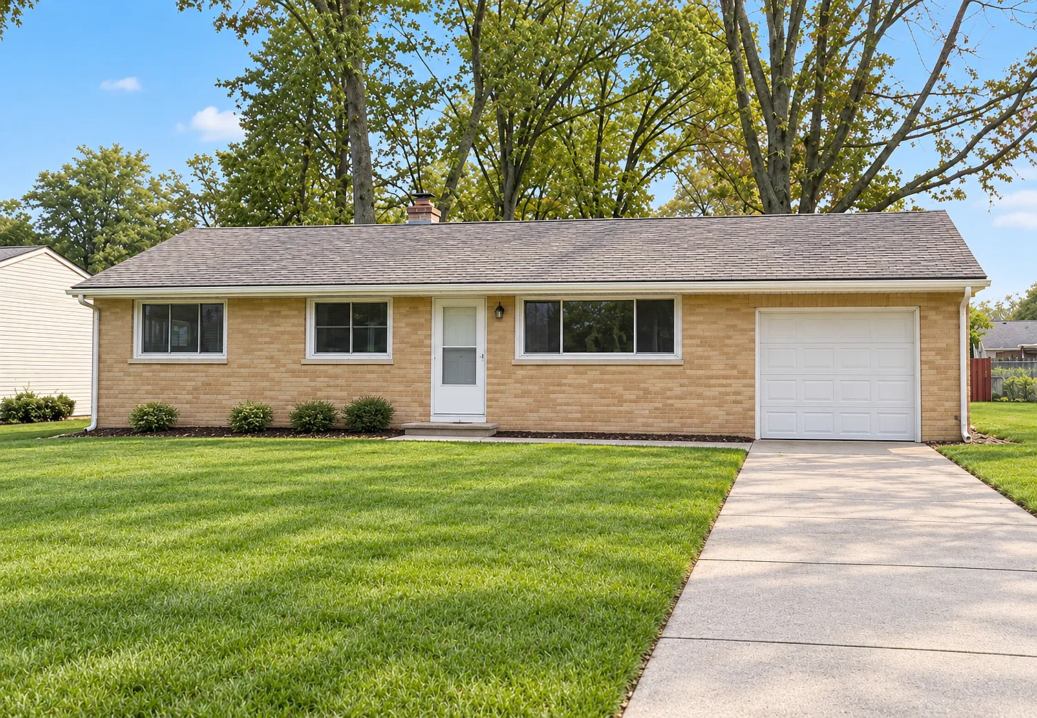 3 bed, 1107 sqft, $1,650 — Photo 1