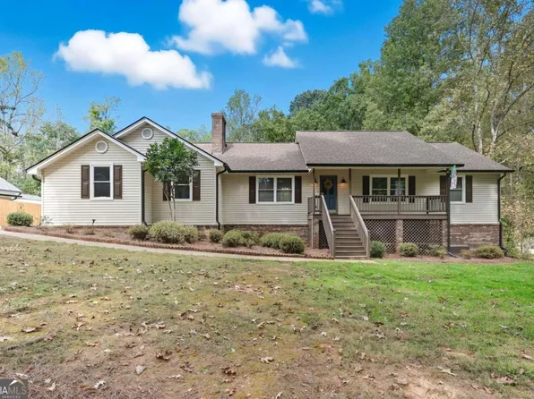5116 Deer Path Ln, Gainesville, GA 30507
