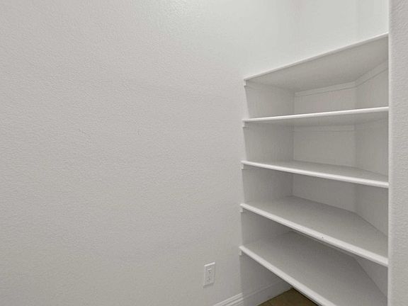 3rd image of 10197 Timber Willow Ave