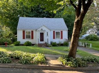 20 Glen View Ter, New Haven, CT 06515
