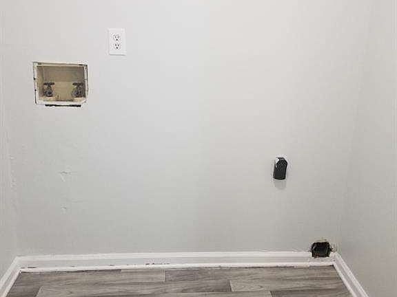 4th image of 3530 Hopkins Ct
