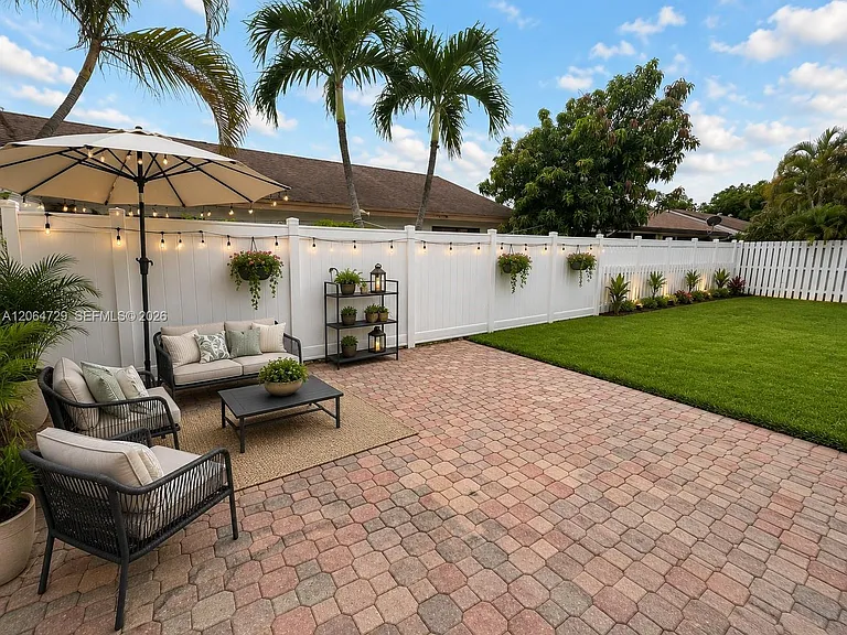 9554 Biscayne Park Ct #9554 — Photo 2