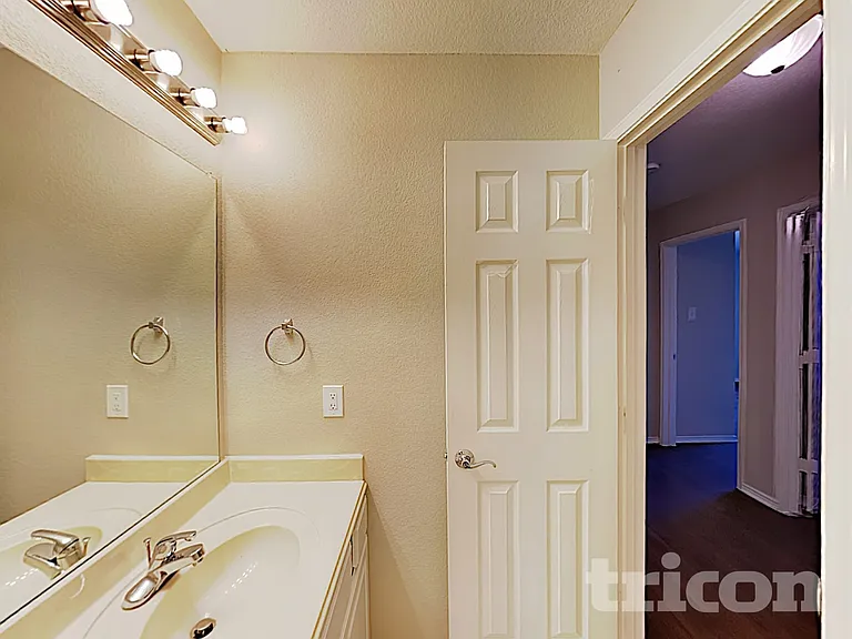 2934 Margeaux Dr — Photo 15