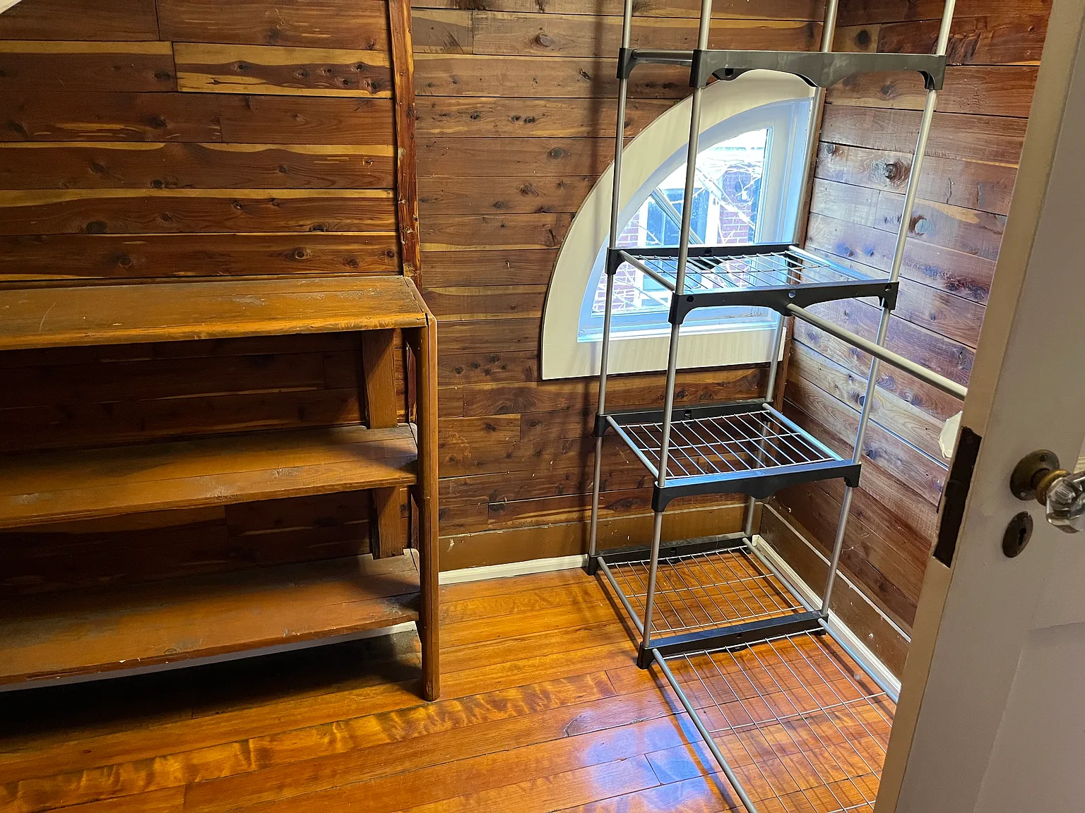 4 bed, 2300 sqft, $750 — Photo 4