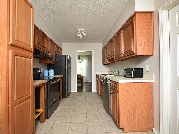 5th image of 2100 Crystal Creek Dr