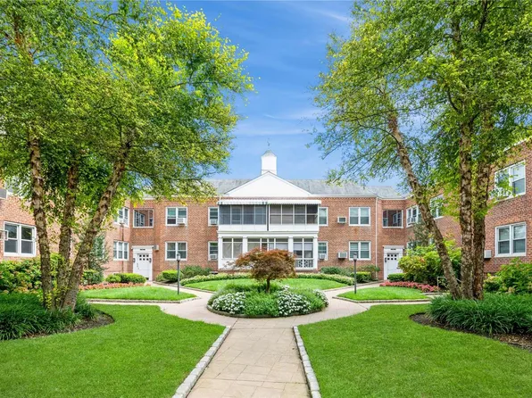1367 Broadway #B-14, Hewlett, NY 11557