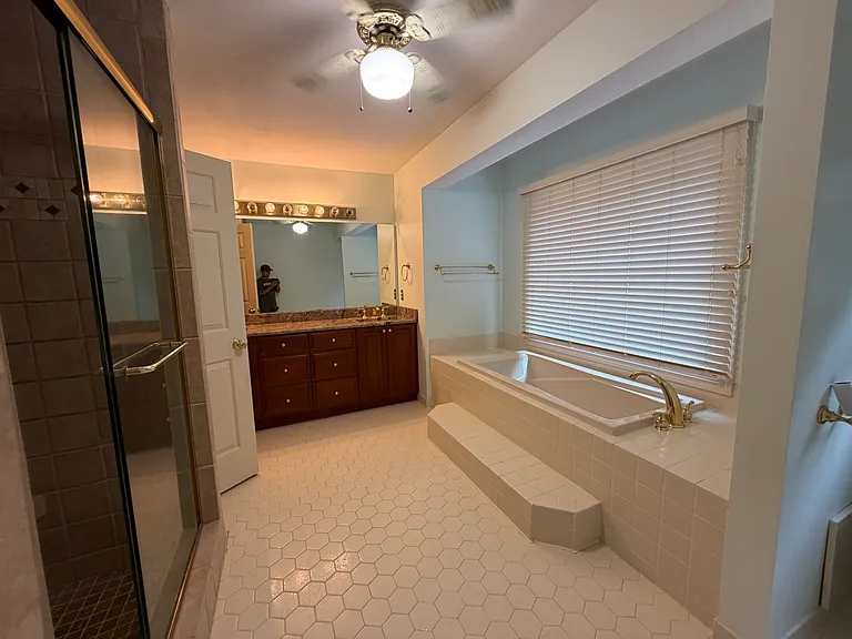 5206 Meadow Creek Dr — Photo 9