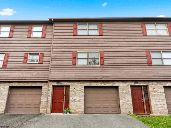 204 Stonegate Cir, Morgantown, WV 26505
