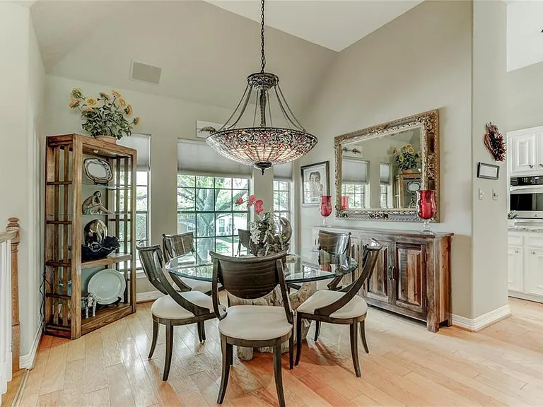 1706 Country Squire Dr — Photo 16