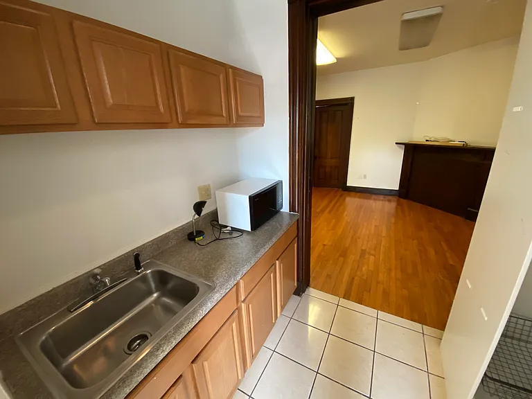 714 State St #2 — Photo 12