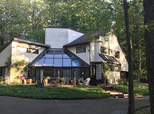 8 Ice House Rd, Highland Mills, NY 10930